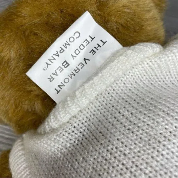 15“ Vermont teddy bear with clothes light brown needs repair arm is off - Picture 9 of 13
